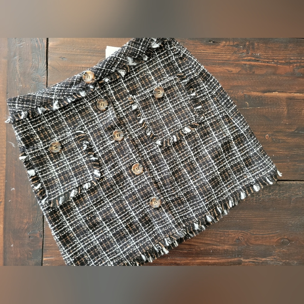 Chic Black and White Tweed Skirt